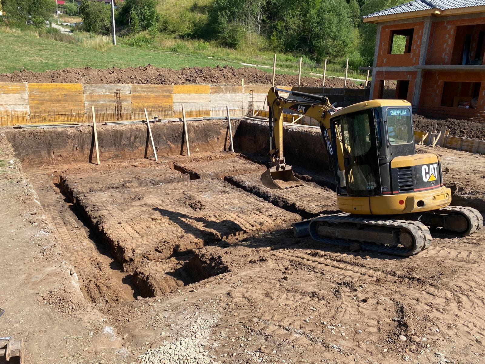 Sapaturi fundatii case Cluj